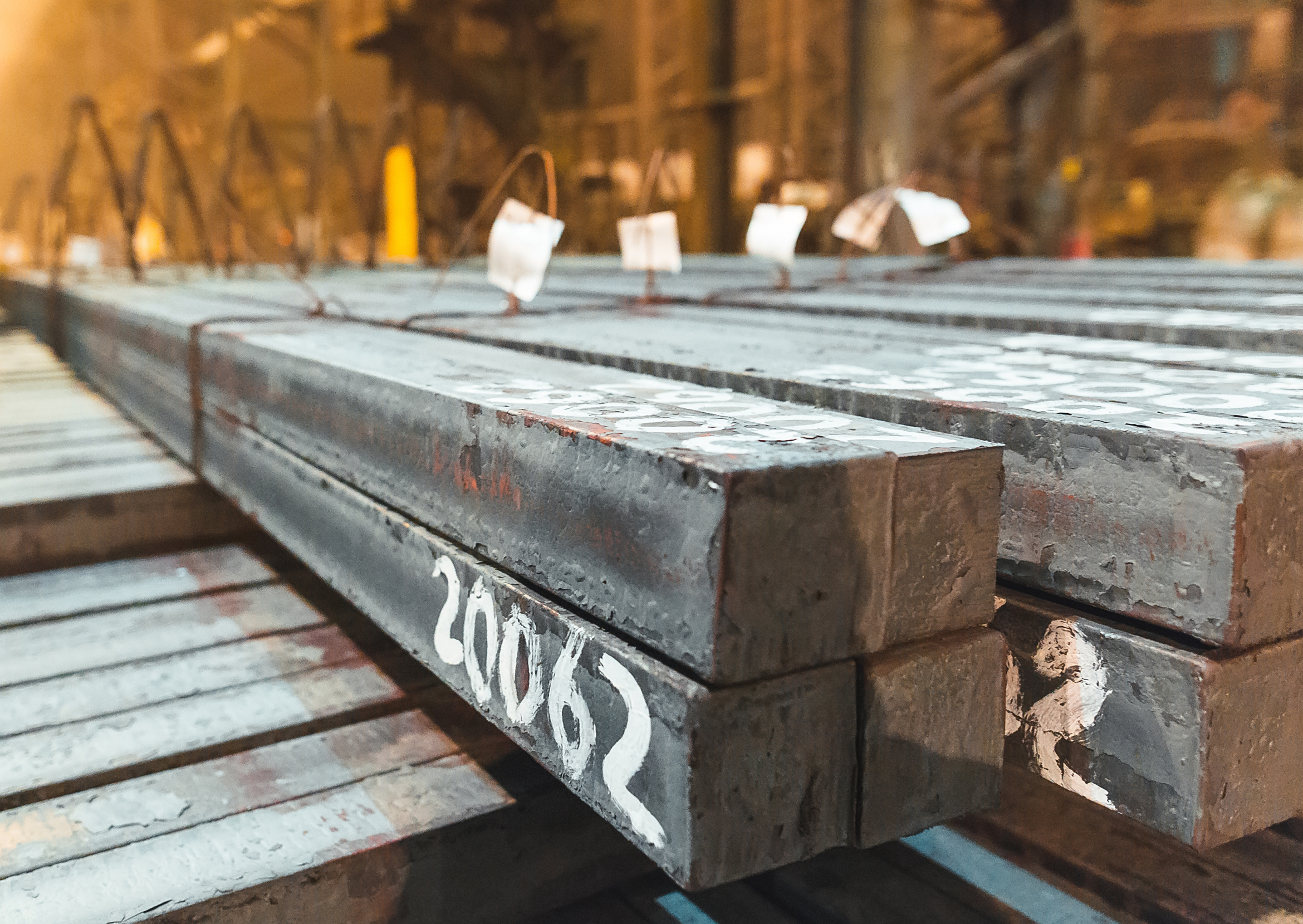 Metallträger in Fabrikhalle; Detektei Zweibrücken, Detektiv Zweibrücken, Privatdetektiv Zweibrücken, Detektivagentur Zweibrücken